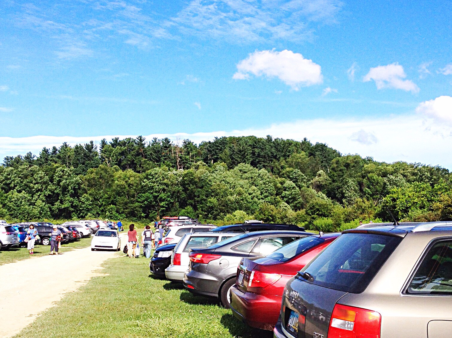 photo of parking lot at farmers market