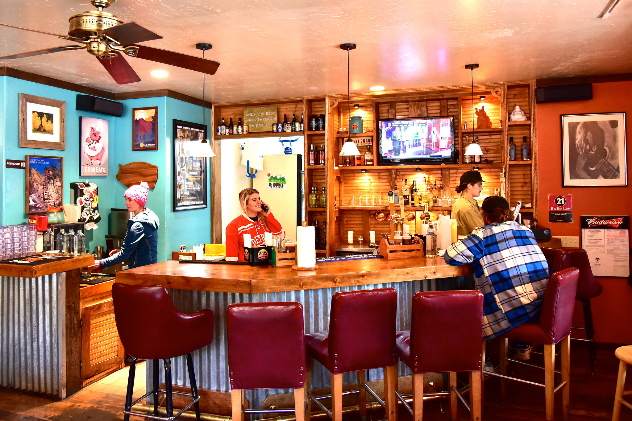 Photo of barbecue restaurant bar, padded bar stools